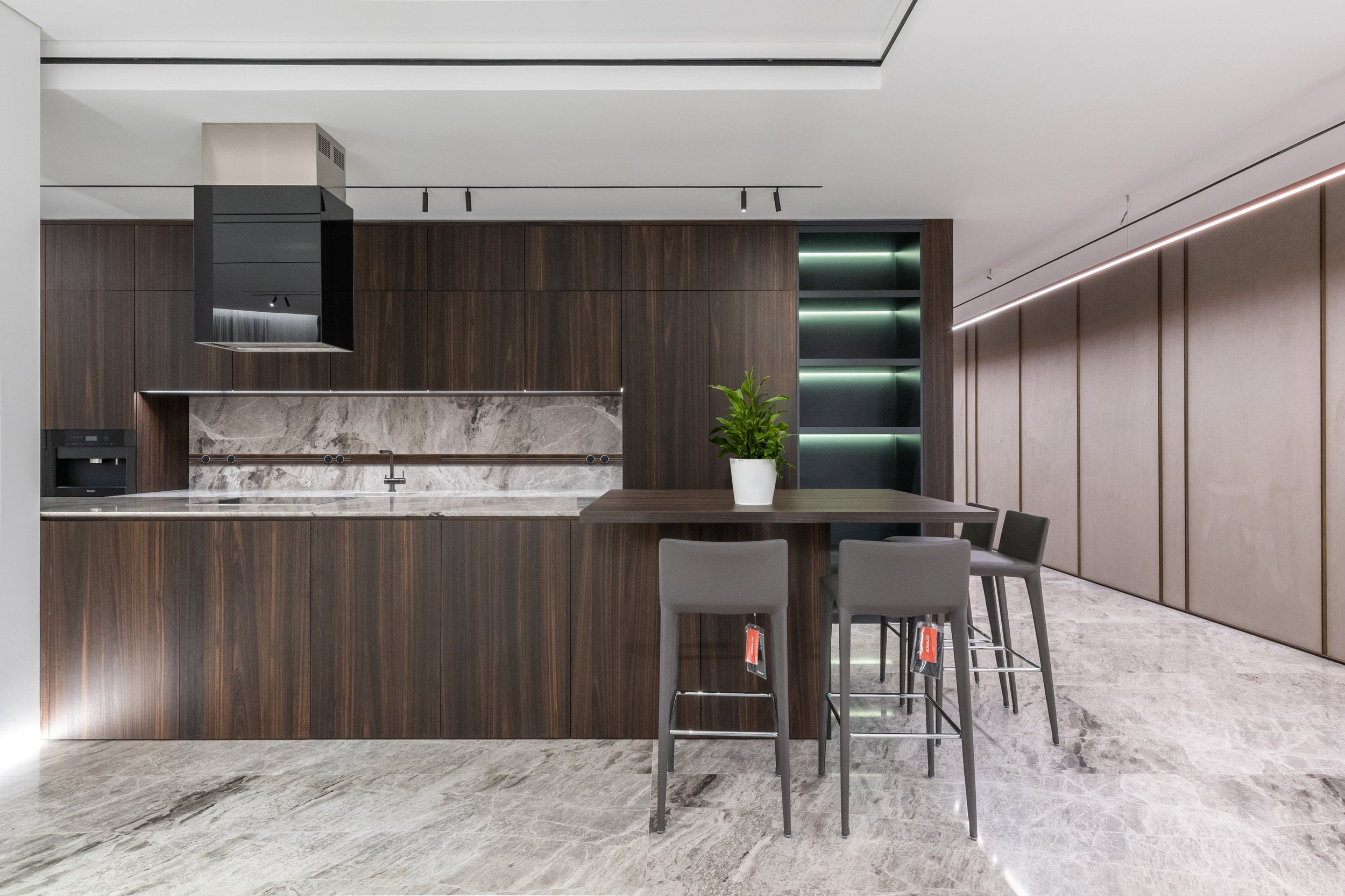 Hướng Dẫn Vệ Sinh Ổ Cắm Ray Trượt Đúng Cách Cuối Năm